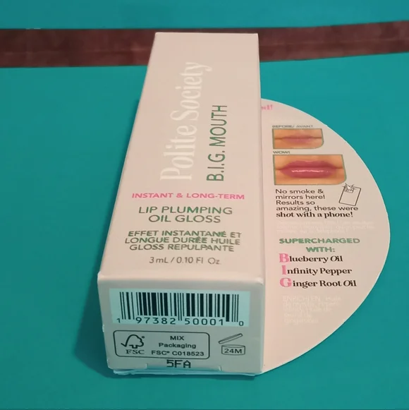 Polite Society Makeup Set with Pouch - Picture 7 of 16